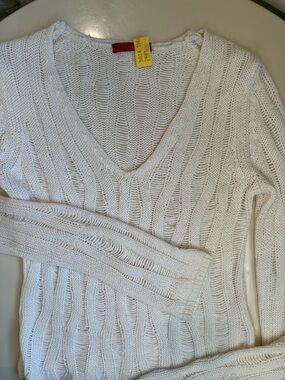 Yarns Madonna  & Co. White/ Cream Open-Knit V-Neck Sweater - Red Tag Brand